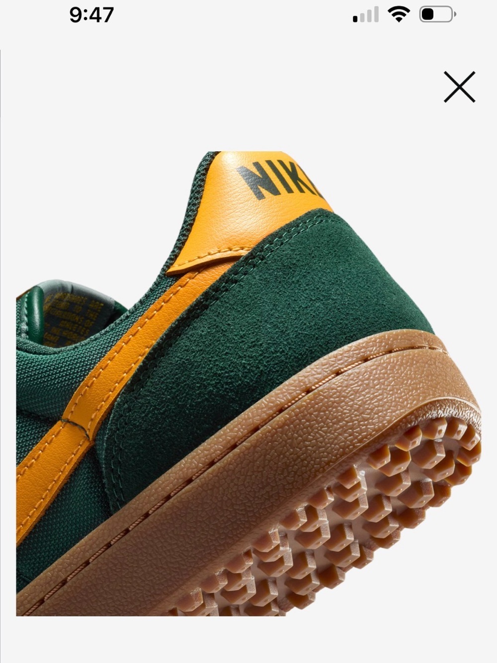 Nike Men’s Green & Gold Low-Profile Sneakers